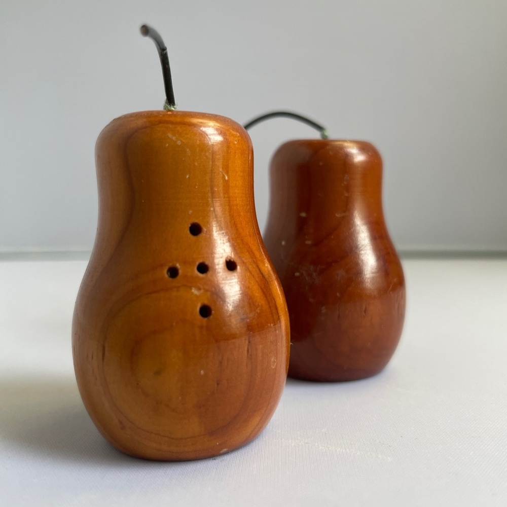 Pair Vintage Wood‎ Salt & Pepper Shakers